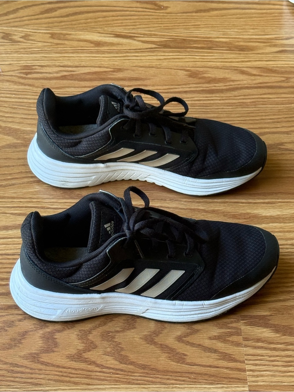 Adidas women’s Black Running Sneakers size 7.5